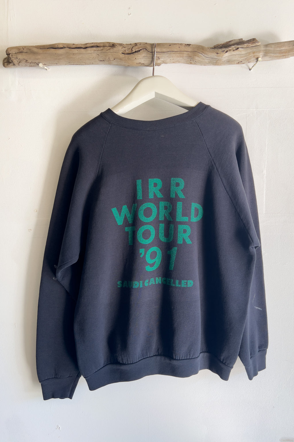 VINTAGE HARD ROCK KUWAIT SWEATSHIRT
