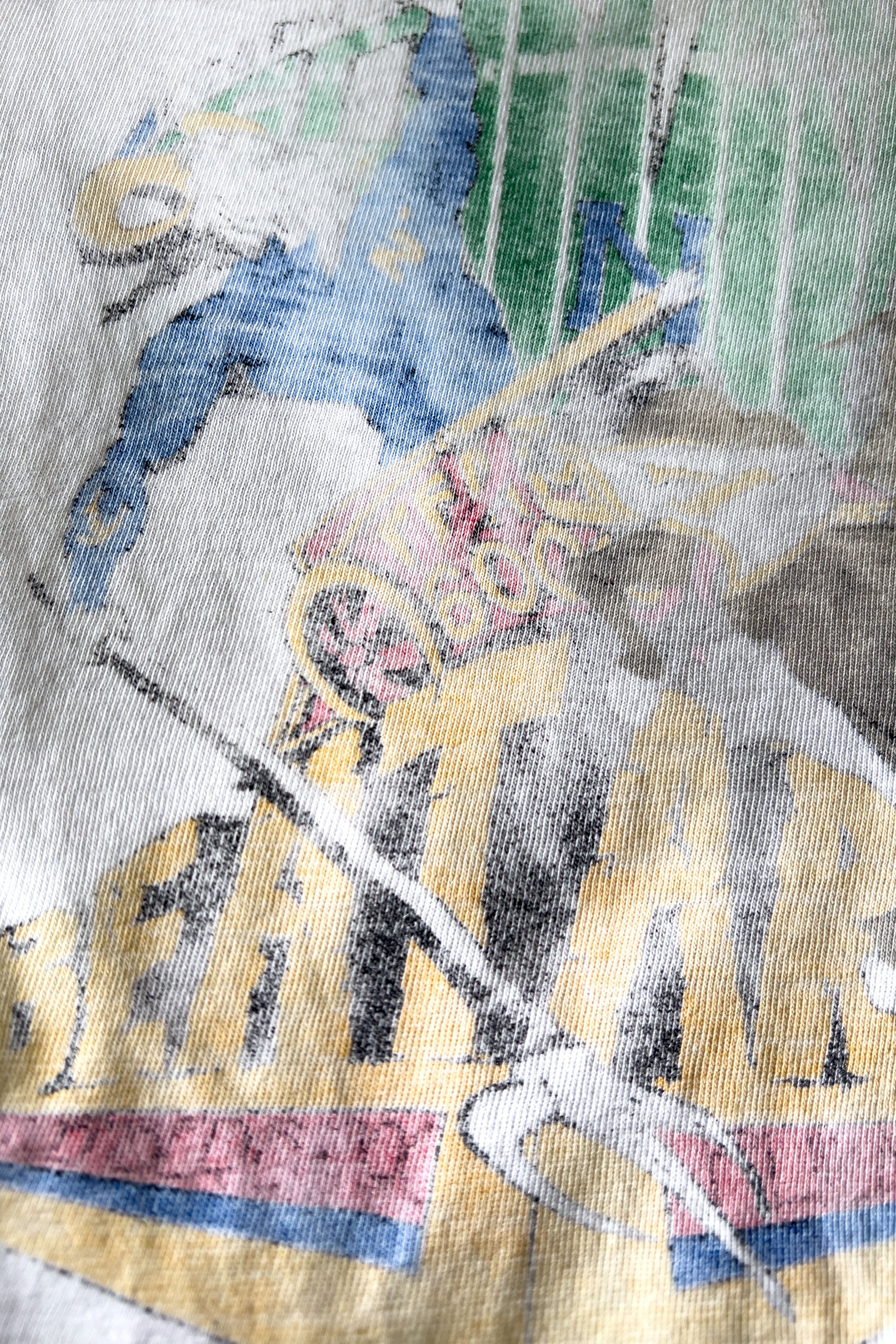 VINTAGE ARMY NAVY THRASHED T-SHIRT